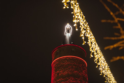 Entzünden der größten Adventskerze Bayerns
		atelier zudem